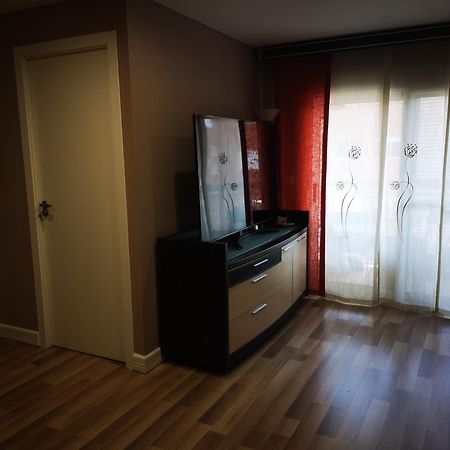 Habitacion Individual Apartment บาเลนเซีย ภายนอก รูปภาพ